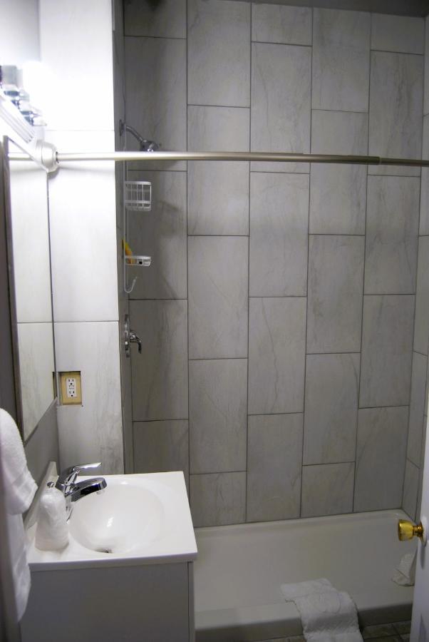 צ'לאן Deep Water Inn מראה חיצוני תמונה