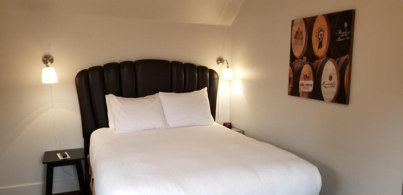 צ'לאן Deep Water Inn מראה חיצוני תמונה